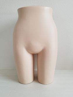 Female mannequin butt form