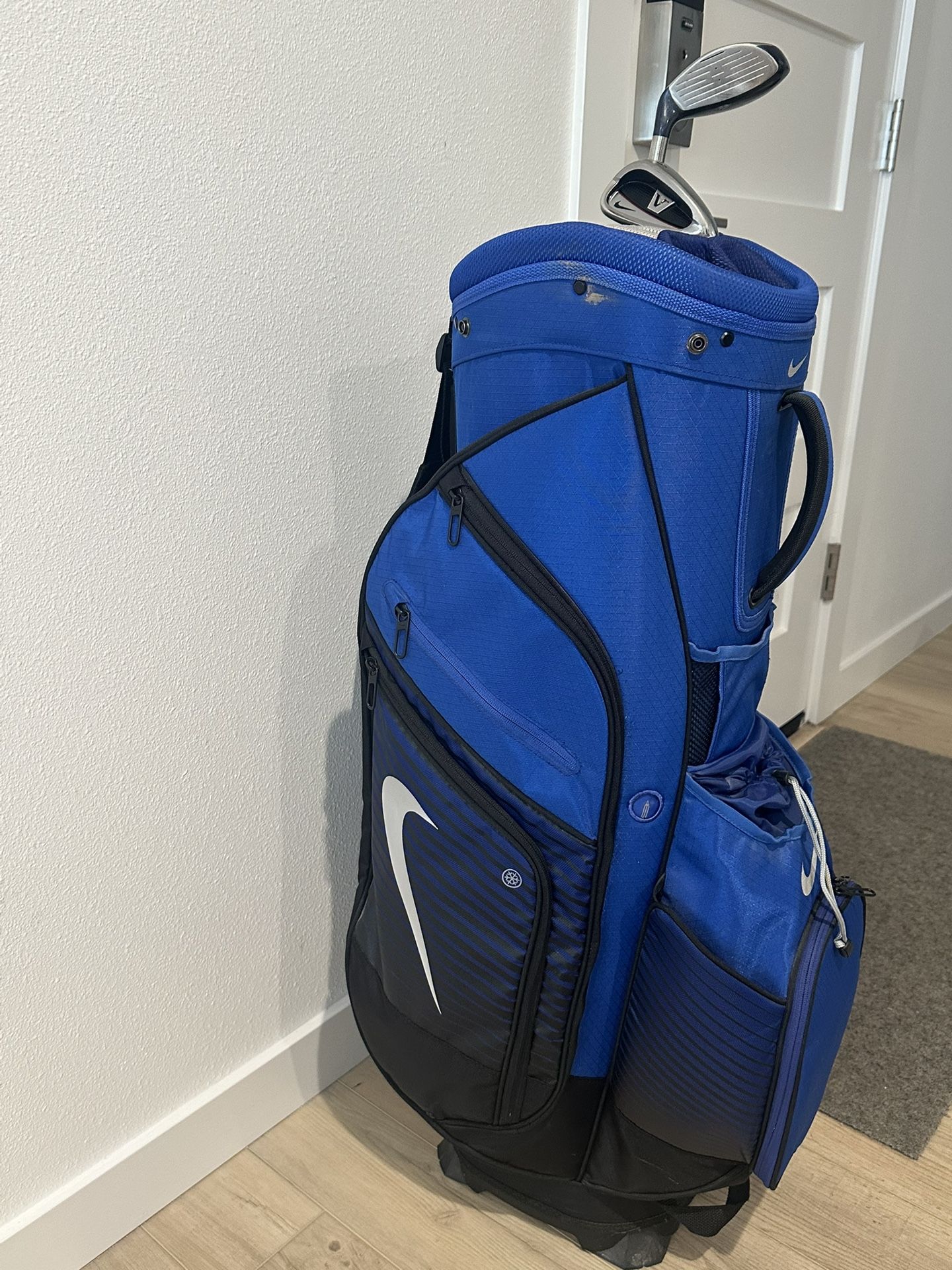 Nike Performance Golf Cart Bag