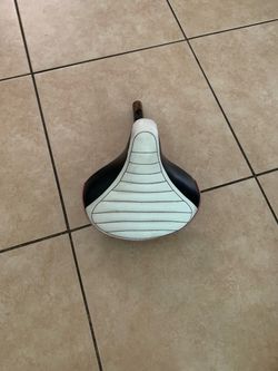 Cruiser bike seat