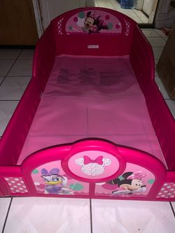Minnie Mouse Toddler Bed