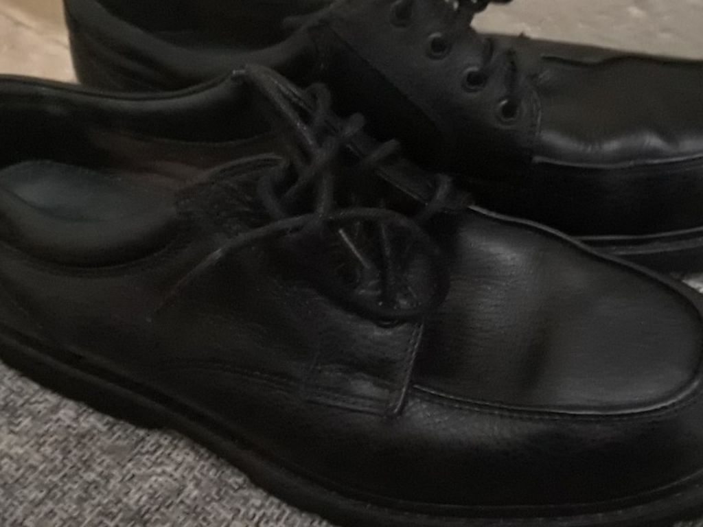 Mens 10.5 Dockers $5