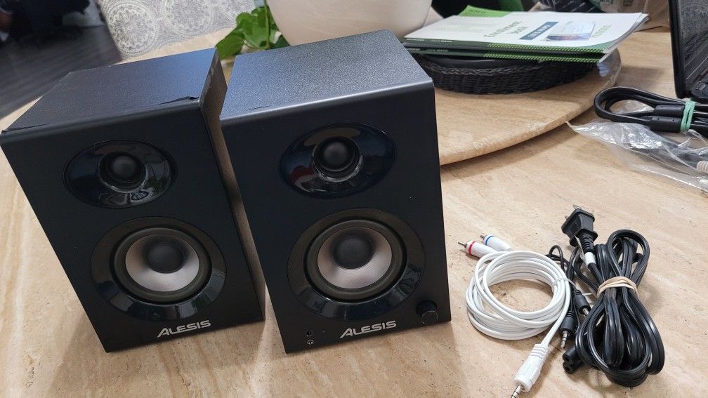 Alesis Elevate3 Speakers