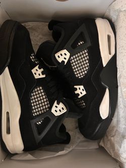 jordan 4 retro black/white or “white thunder”
