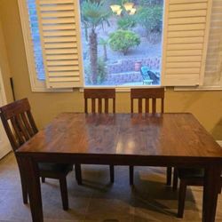 Extendable Wooden Premium Dining/ Dinner Table with Wooden Chairs