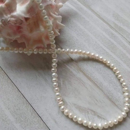 Adjustable Pearl Necklace