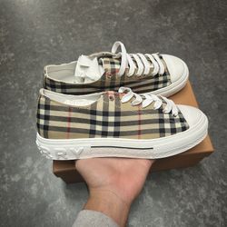 Burberry Shoes