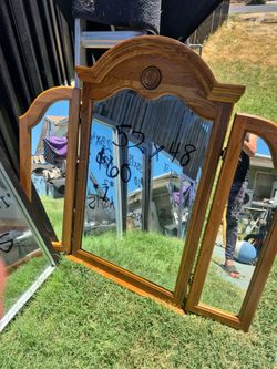 Vanity mirror