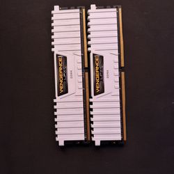 Corsair Vengeance LPX White DDR4 RAM sticks