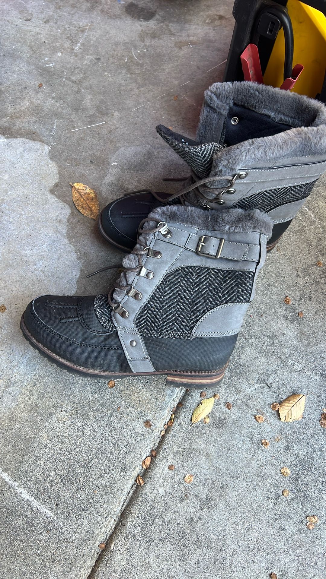 Snow Boots Woman Size 8