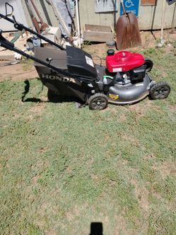 Honda commercial lawnmower