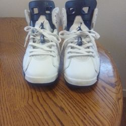 Midnight Navy Retro 6s SIZE 10