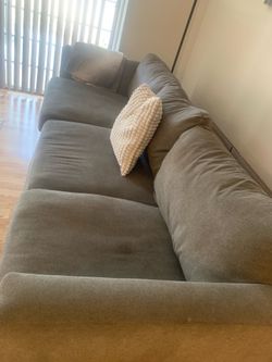 Large Gray Sofa – Removable & Washable Covers – Pet Friendly