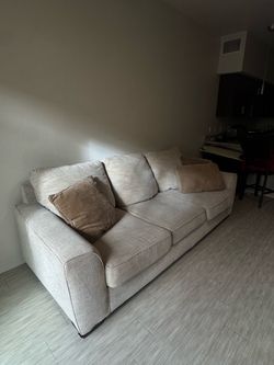 very comfy couch!