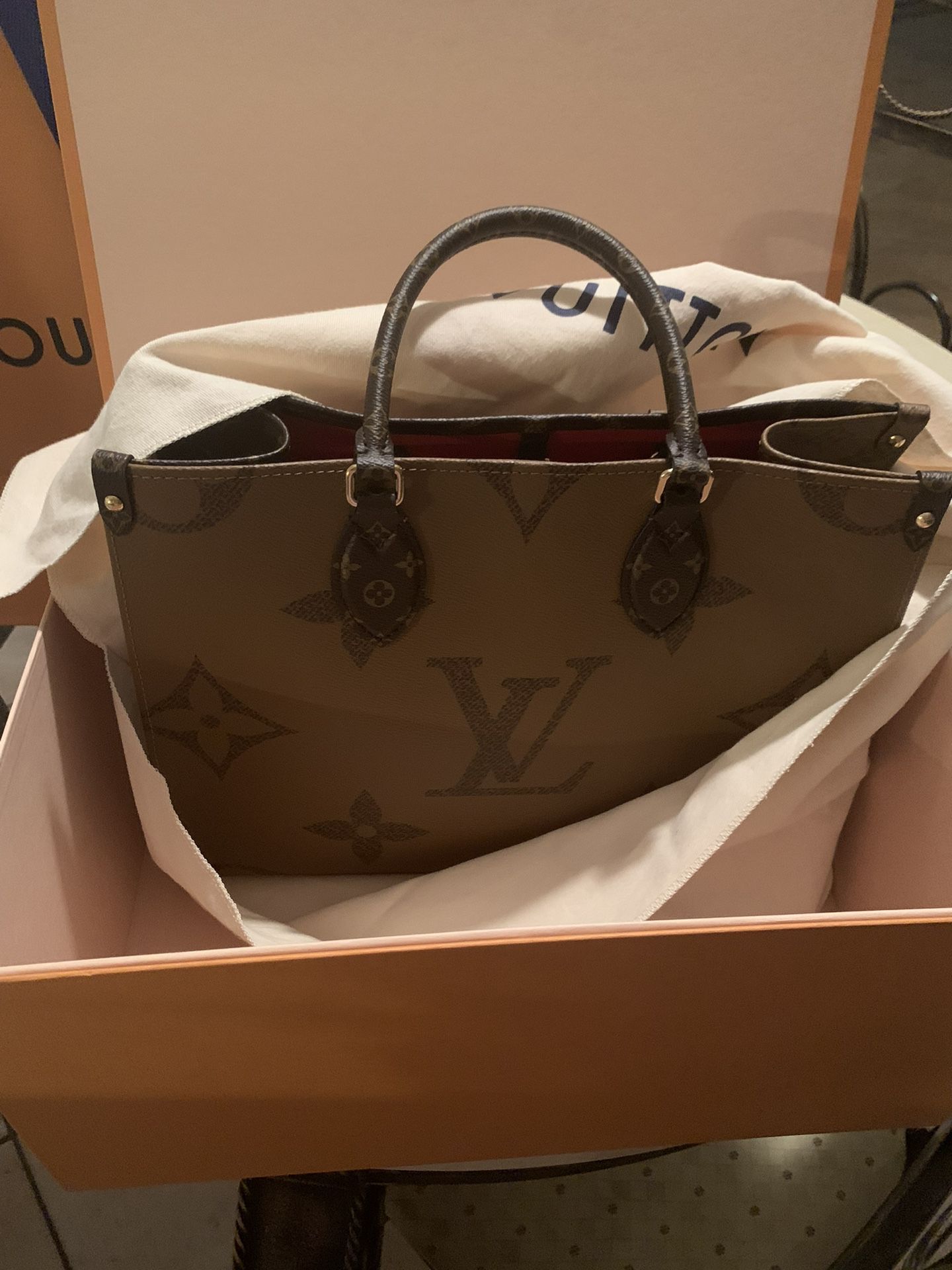 Louis Vuitton OnTheGo GM Brand New for Sale in Miami, FL - OfferUp