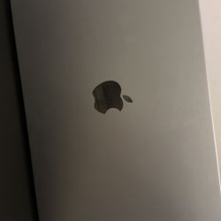 2024 MacBook Air M3. 16GB RAM Model. 99% Battery Capacity 