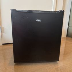 Sunbeam Compact Refrigerator