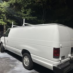 2014 Ford Econoline
