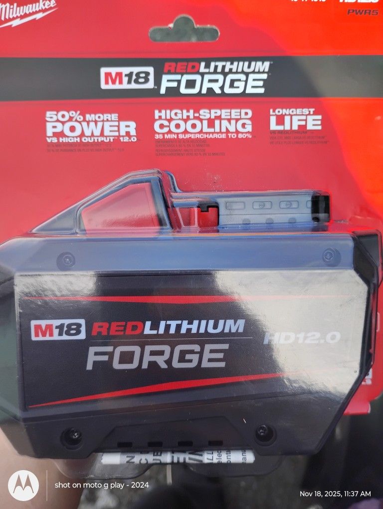 Milwaukee M18 Red Lithium Forge HD 12.0