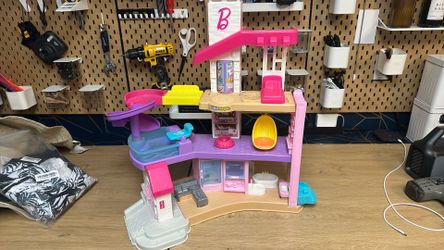 Barbie Little People Playhouse