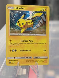 Pokemon Pikachu SM81 Black Star promo Holo Sun & Moon 2017 Rare