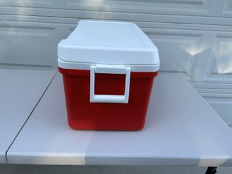 Igloo 48 QT Laguna Ice Chest Cooler, Red