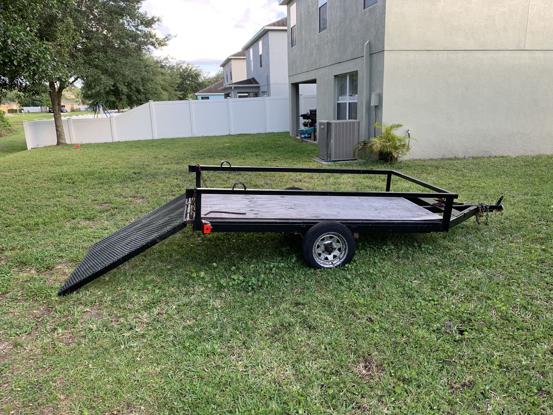 4x6 utility trailer, has newer wiring kits and new lights. Has a spare tire holder.