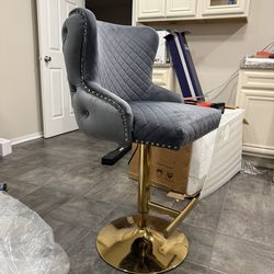 4 Grey/ Gold Velvet - Lion Pull Ring Barstools