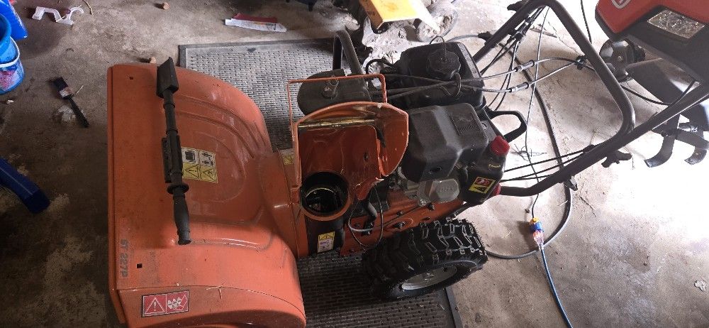 Husqvarna ST 227