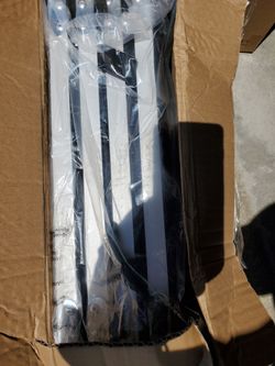 Dog Ramp upto 250 lbs. https://offerup.com/redirect/?o=Rm9sZGFibGUuTmV3!