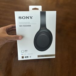 Sony Headphones WH-1000XM4