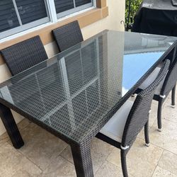 Outdoor Table With Four Chairs