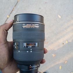 Nikon AF-S NIKKOR 28-70mm f/2.8 D ED zoom lens. 