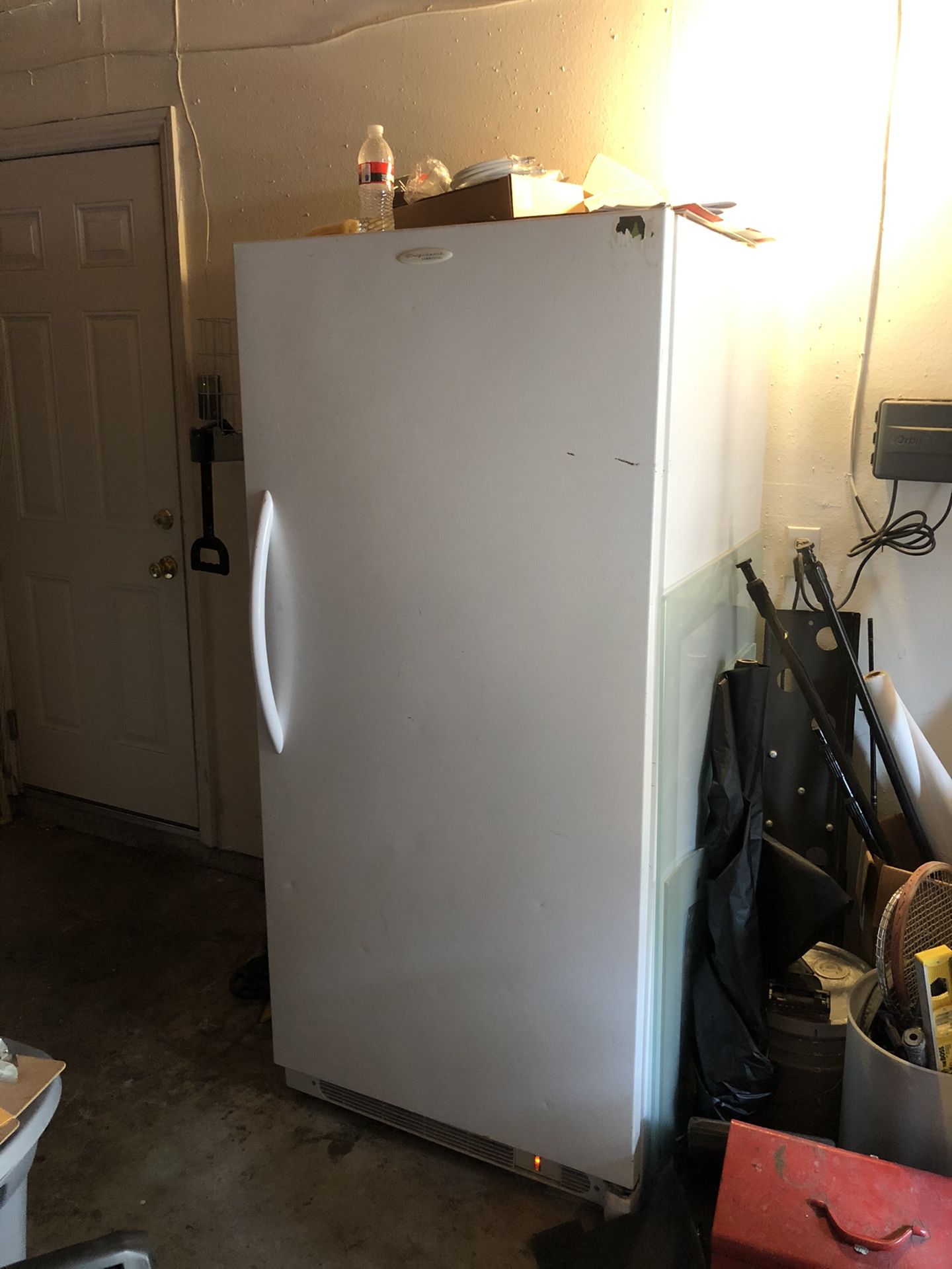 Frigidaire Commercial Deep Freezer for Sale in Moreno Valley, CA OfferUp