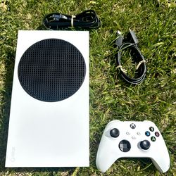Xbox Series S In excellent condition