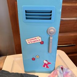 Hello Kitty locker