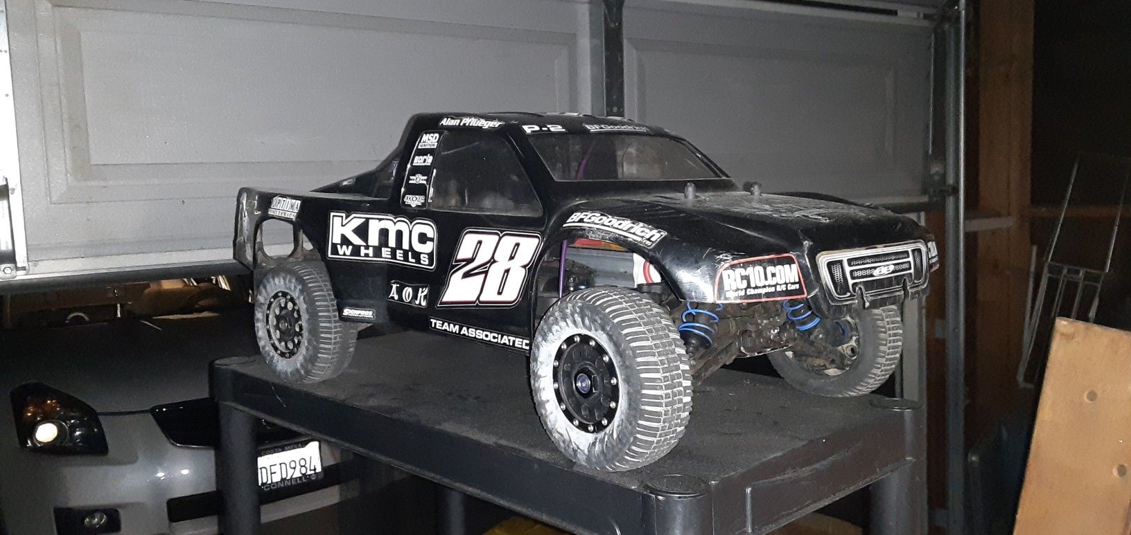 8th scale short course rc truck