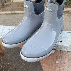 Men’s HUK Deck Boots size 11 ( Only Used Once! ) 