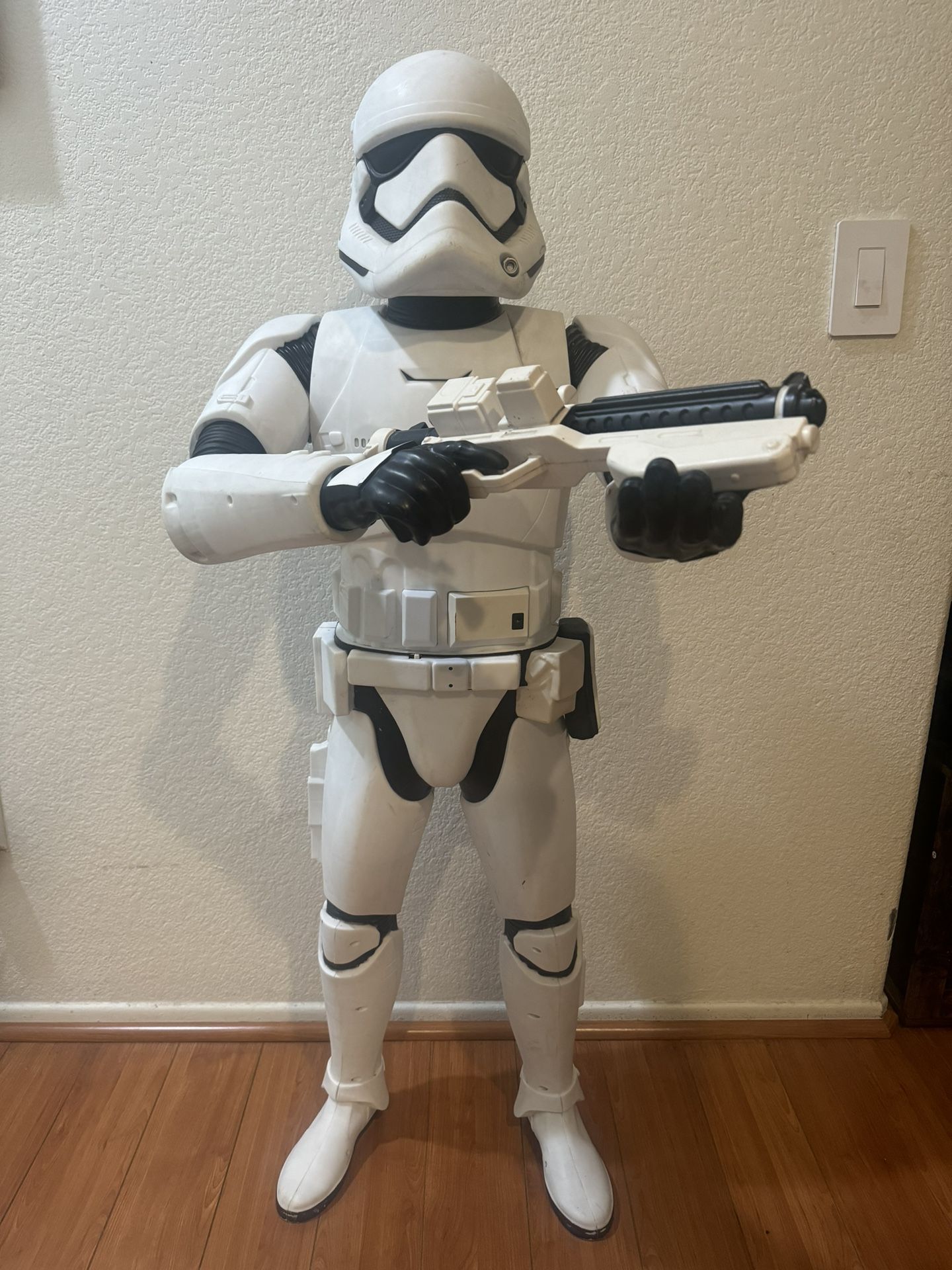 Star Wars Stormtrooper Statue