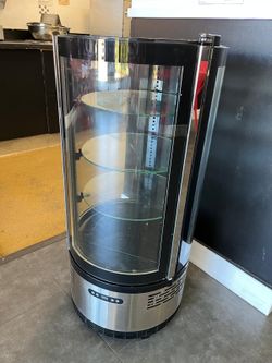 Rotating Refrigerated Dessert/Cake Display – As-Is, Needs Recharge