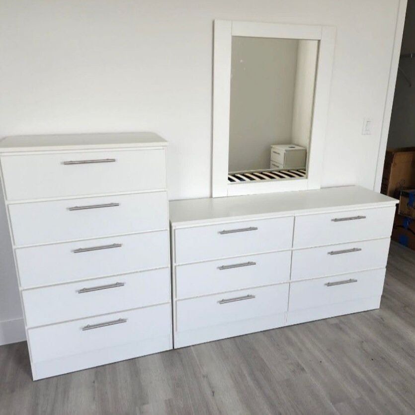 White Dresser With Mirror And Chest ▪️ Cómoda Con Espejo Y Gavetero Color Blanco 