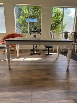 Liberty Furniture Magnolia Dining Table