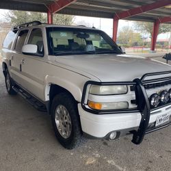 03 Chevy Suburban Z71 