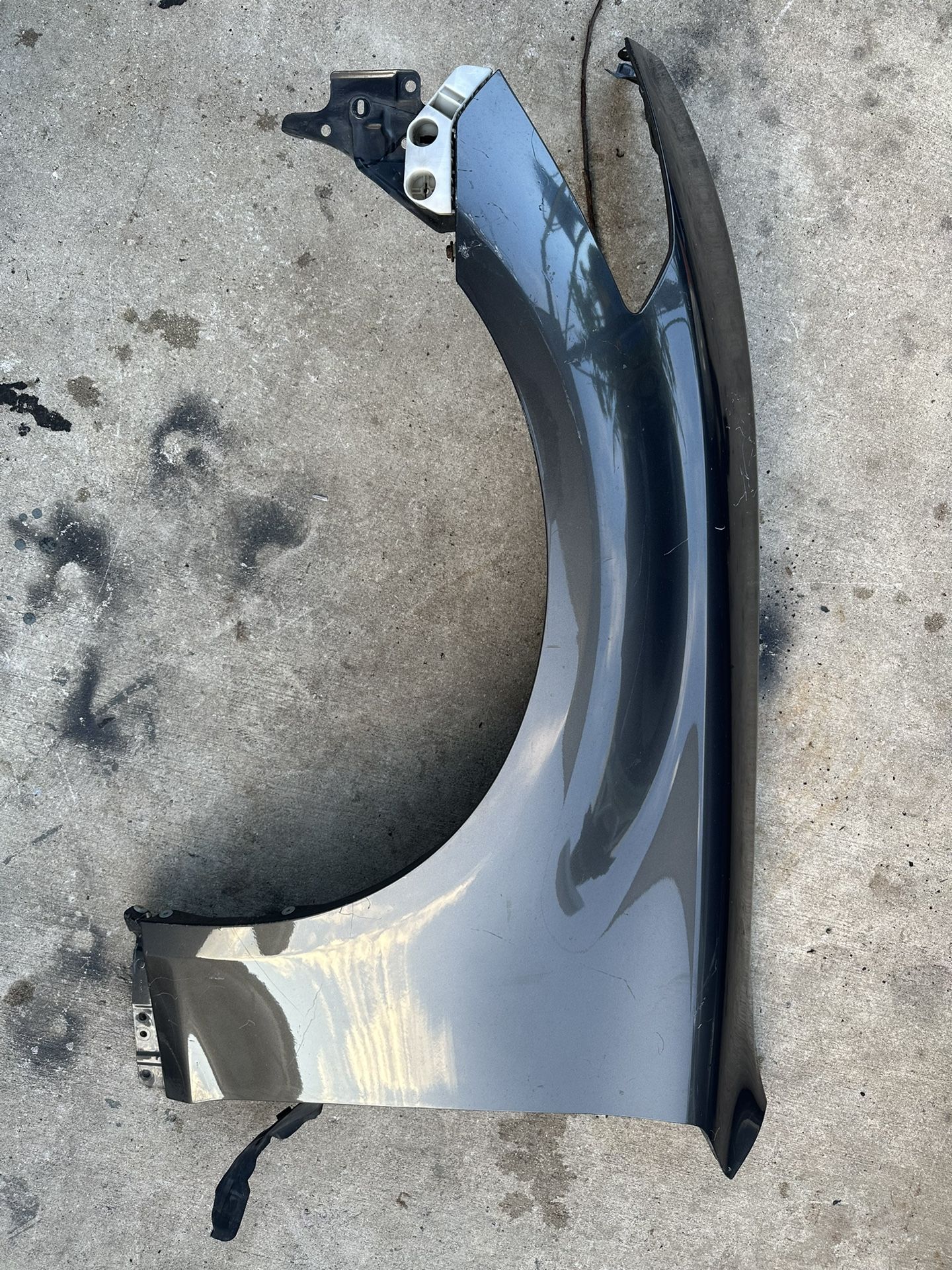 Infiniti M37 Q70 Q70L Front Driver Side Fender
