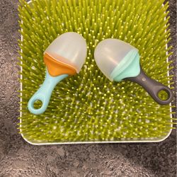 Baby Boon Grass and Boon Feeder 