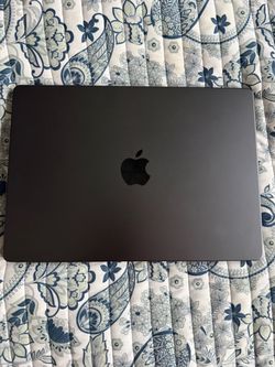 Macbook pro 14 inch M4 16GB /512GB