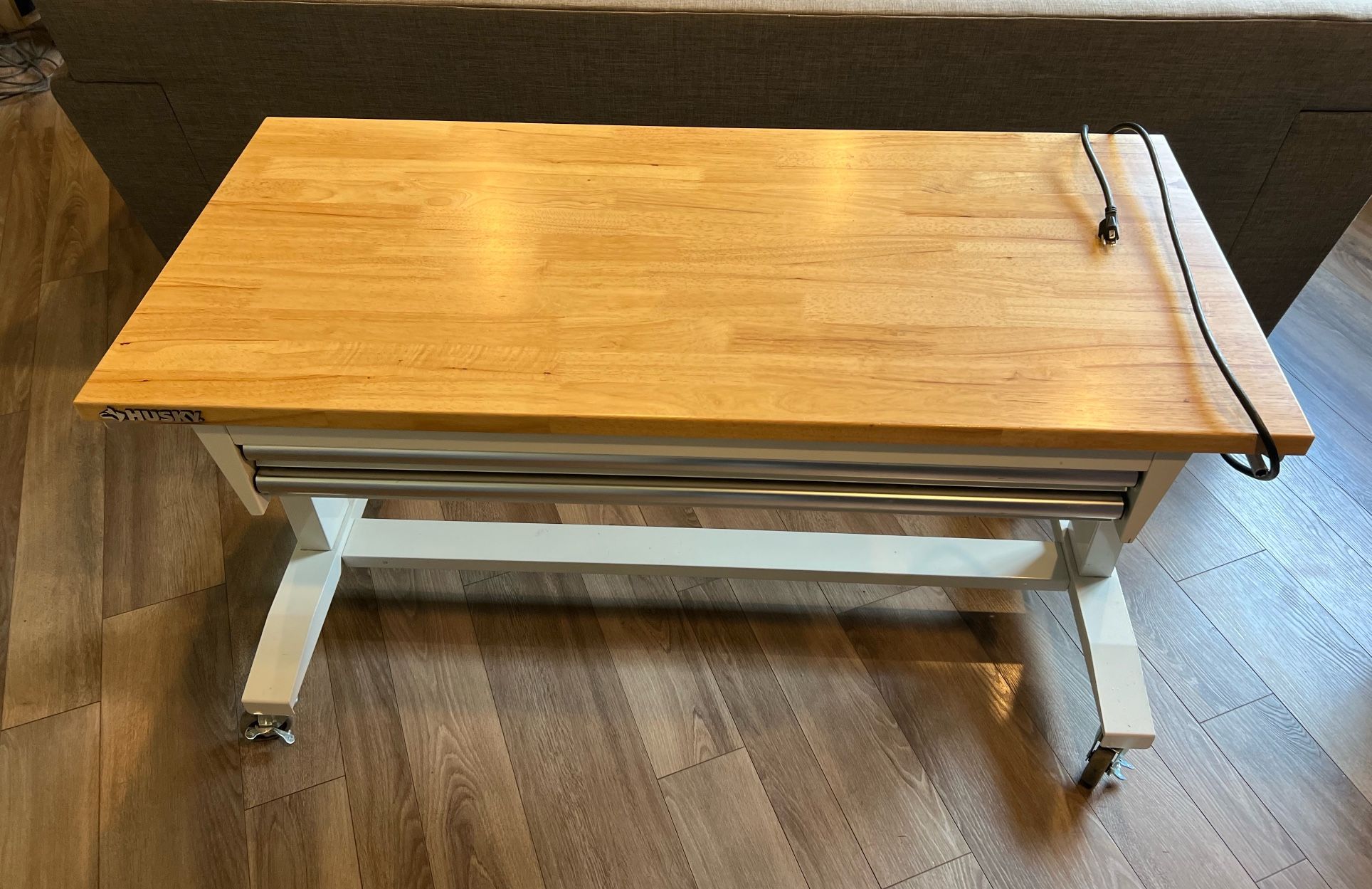 Husky Desk 