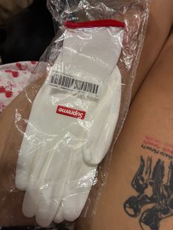 Supreme gloves