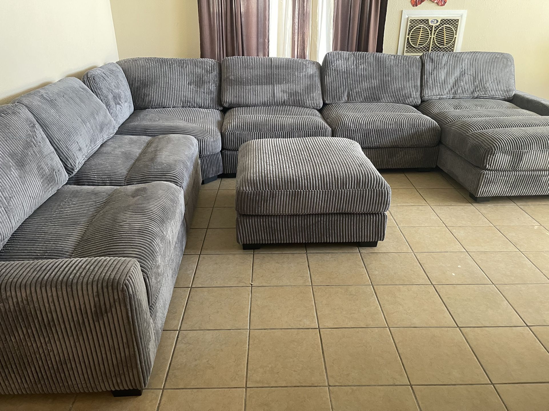 -Grey Sectional Sofa With Oversized Chaise-