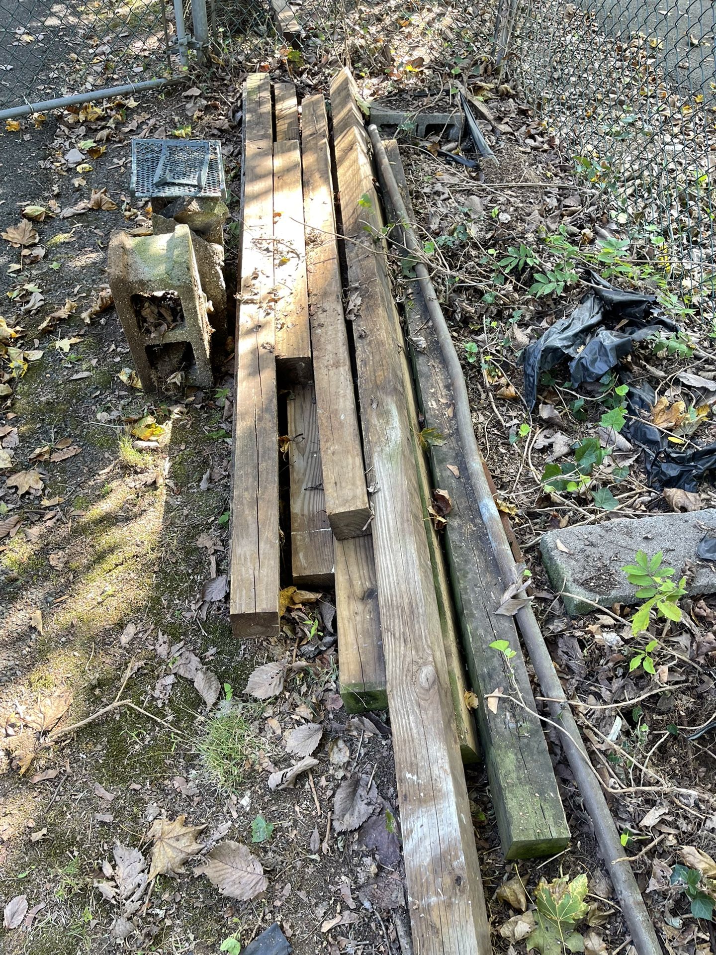 FREE!! Wood Posts, Just Come And Get It