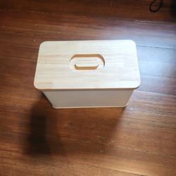 Norkin Large Bread Box with Cutting Board Lid